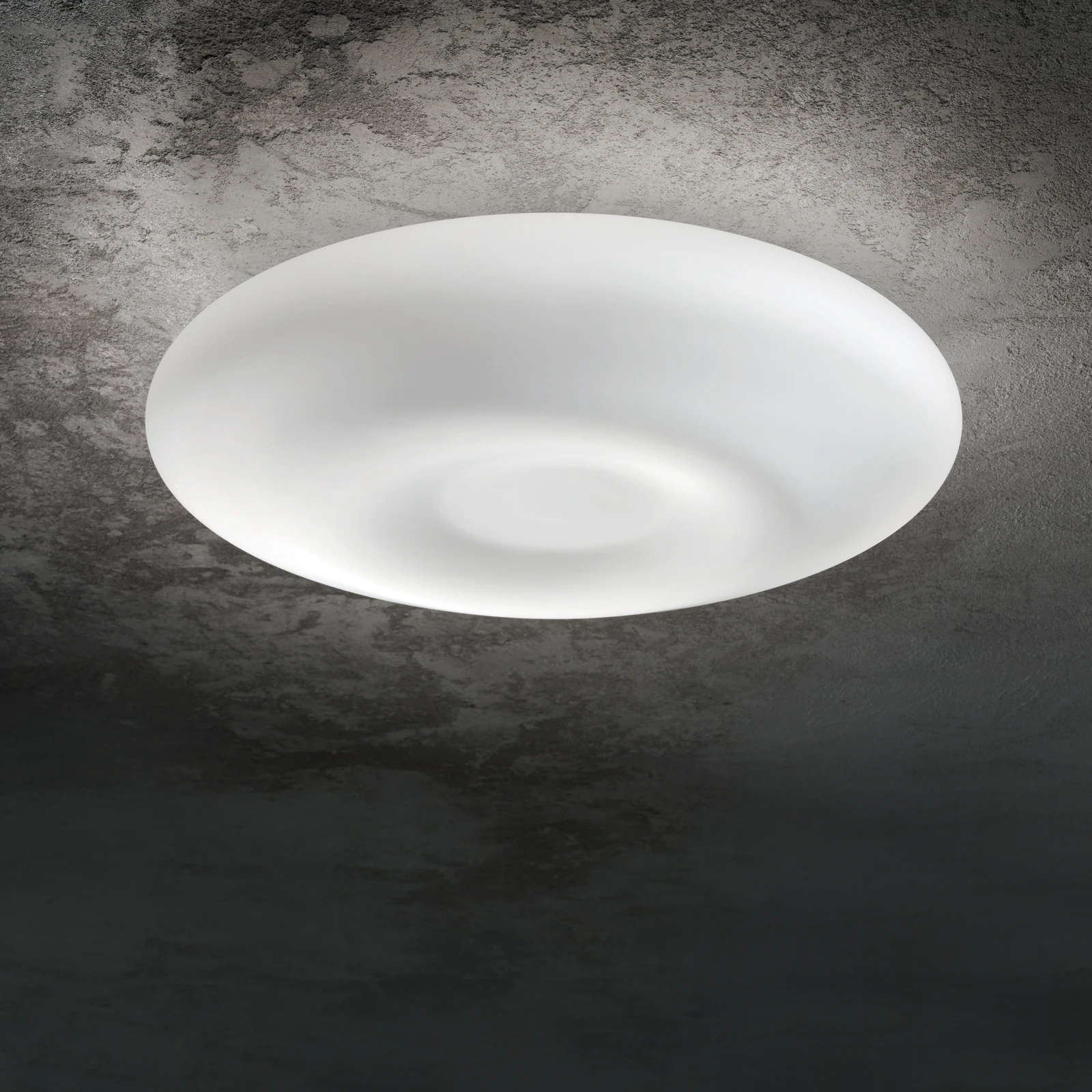 Glory by Ideal Lux, installed