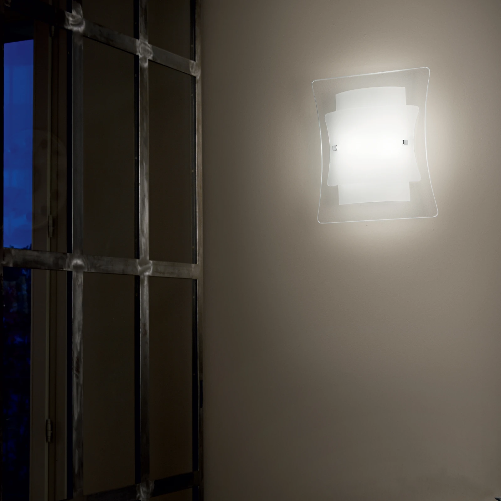 Triplo by Ideal Lux, installed