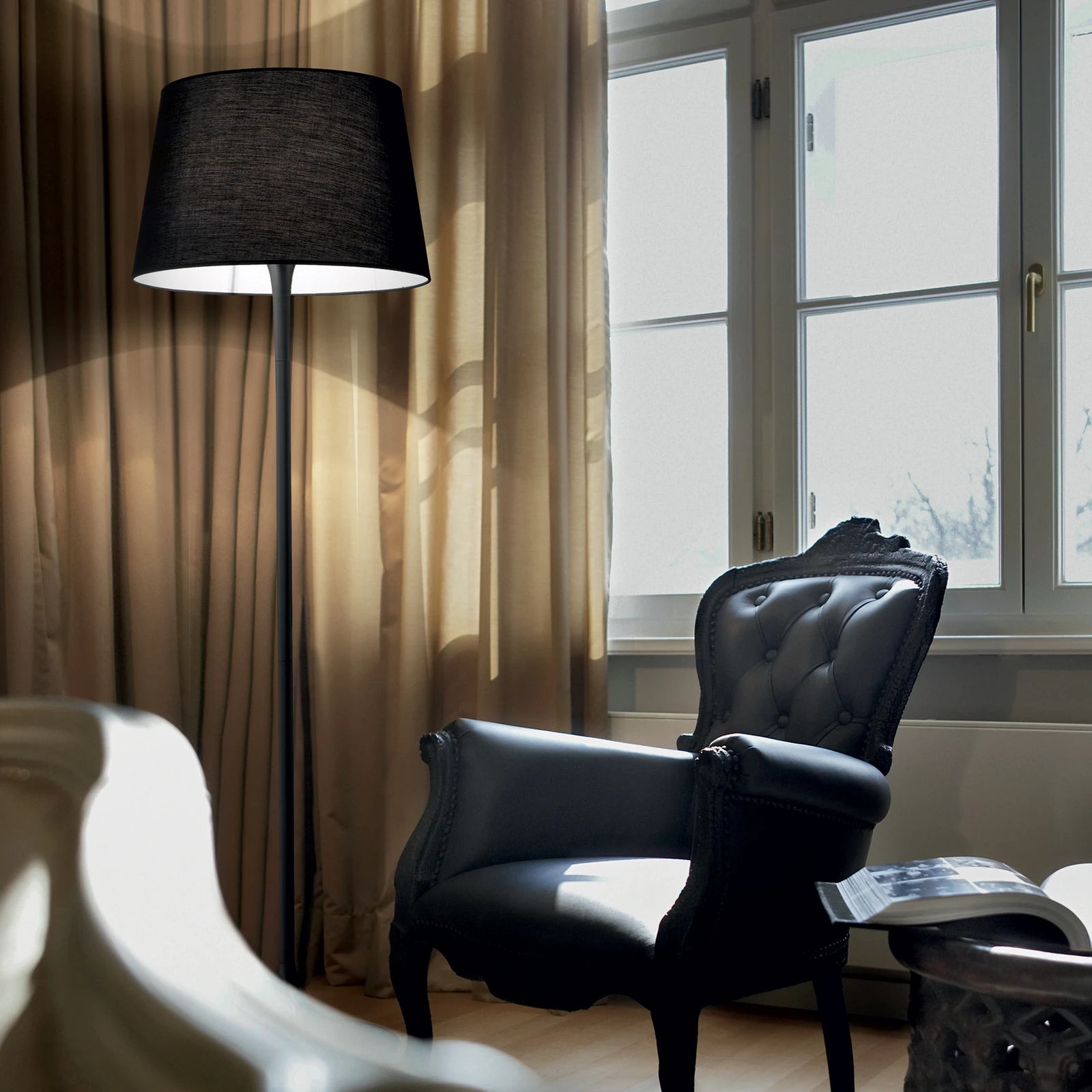 London PT1 by Ideal Lux, installed
