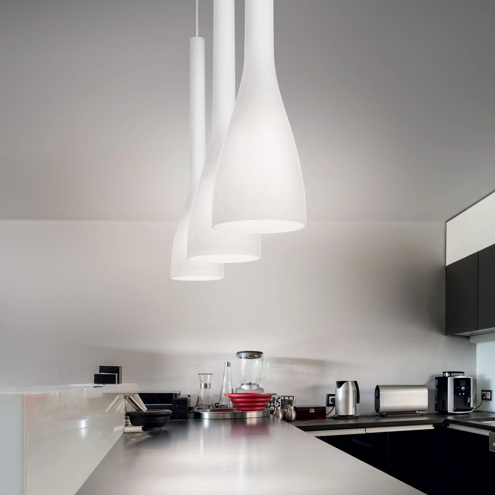 Flut SP1 Big White installed in an interior