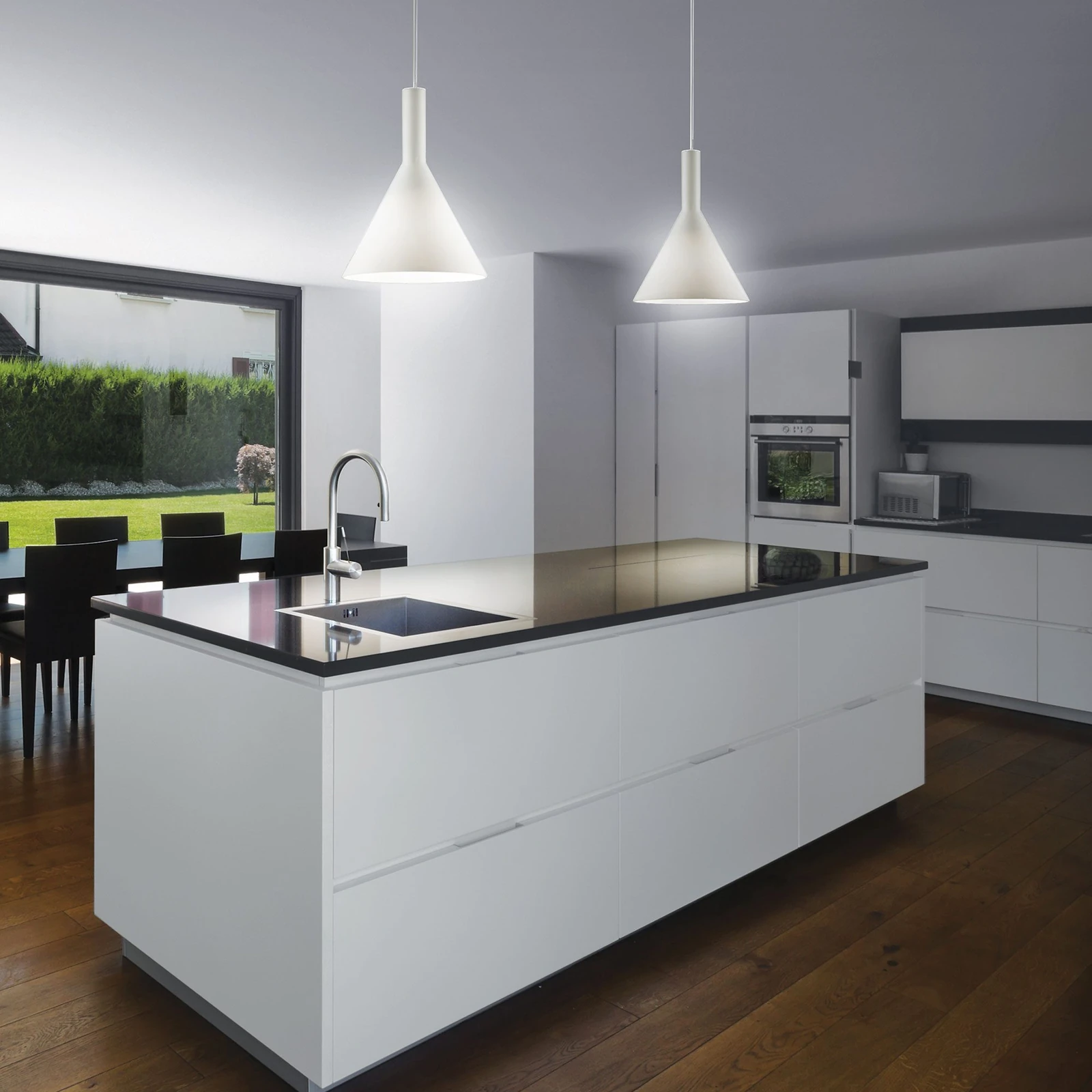 Cocktail SP3 White by Ideal Lux, installed