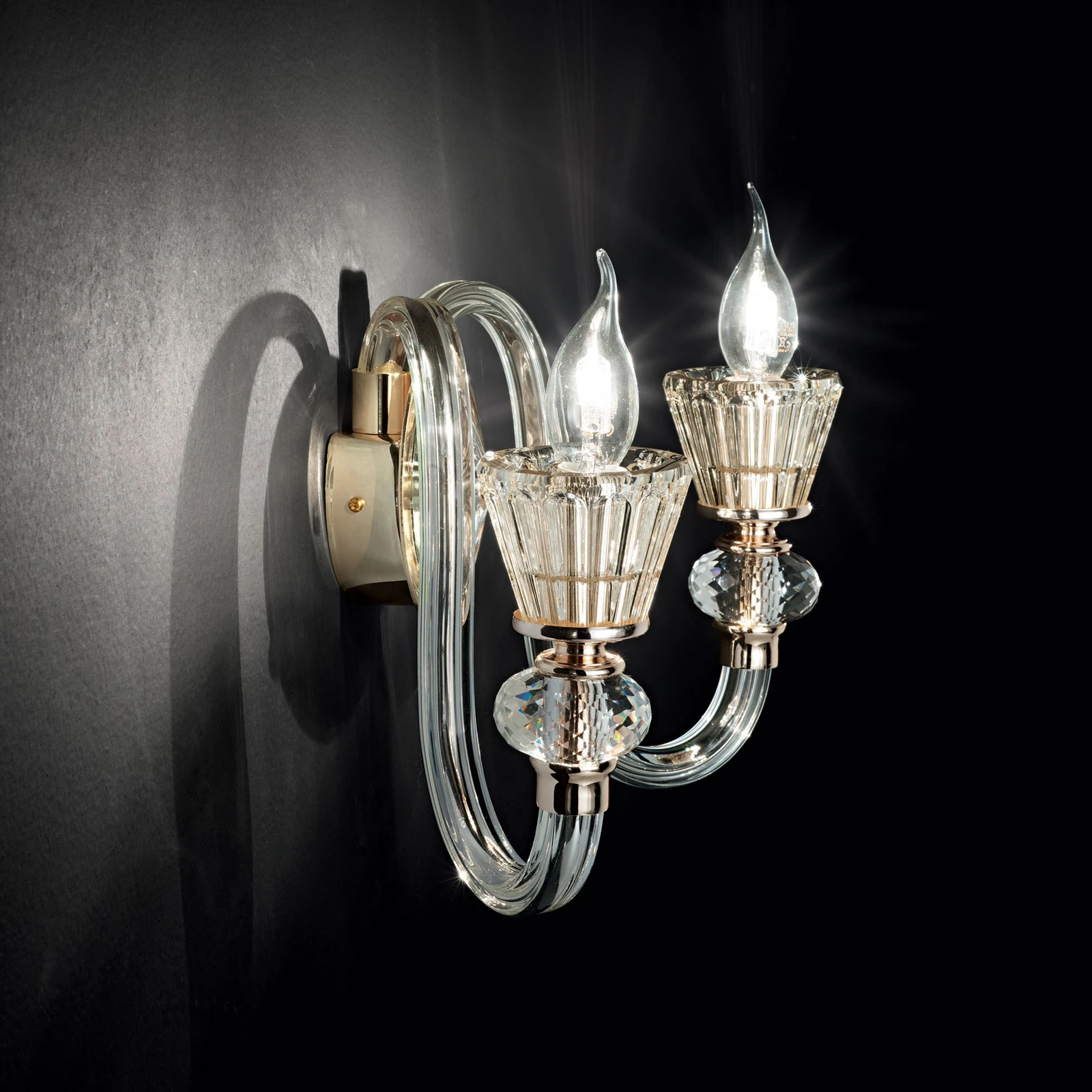 Strauss AP02 by Ideal Lux, installed