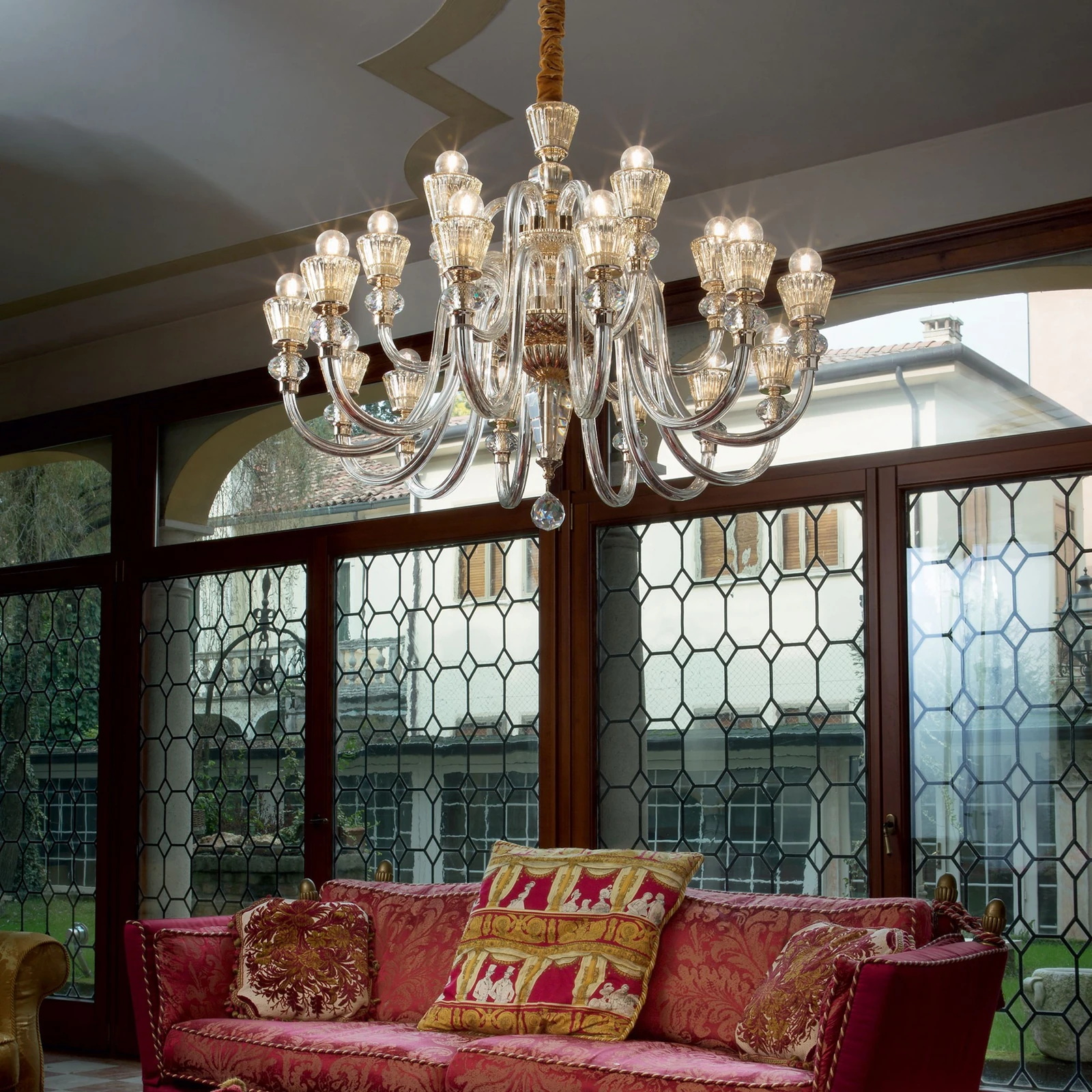 Strauss SP18 by Ideal Lux, installed