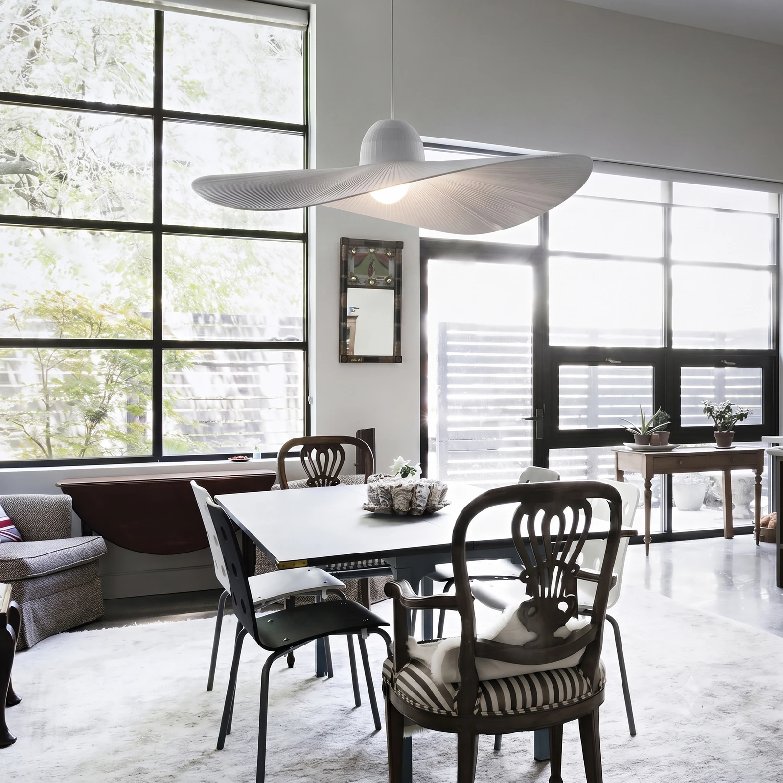 Madame SP1 White by Ideal Lux, installed