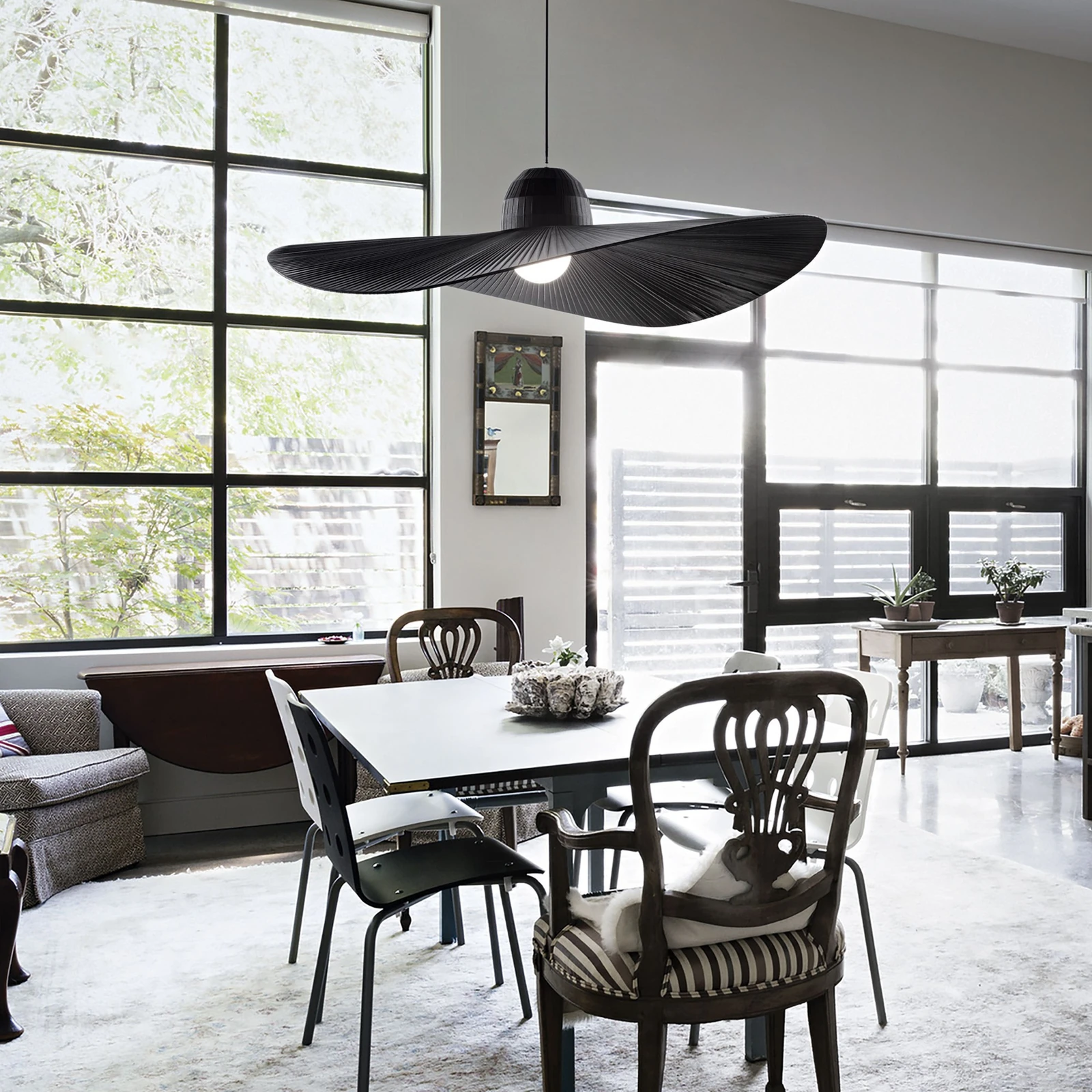 Madame SP1 Black by Ideal Lux, installed