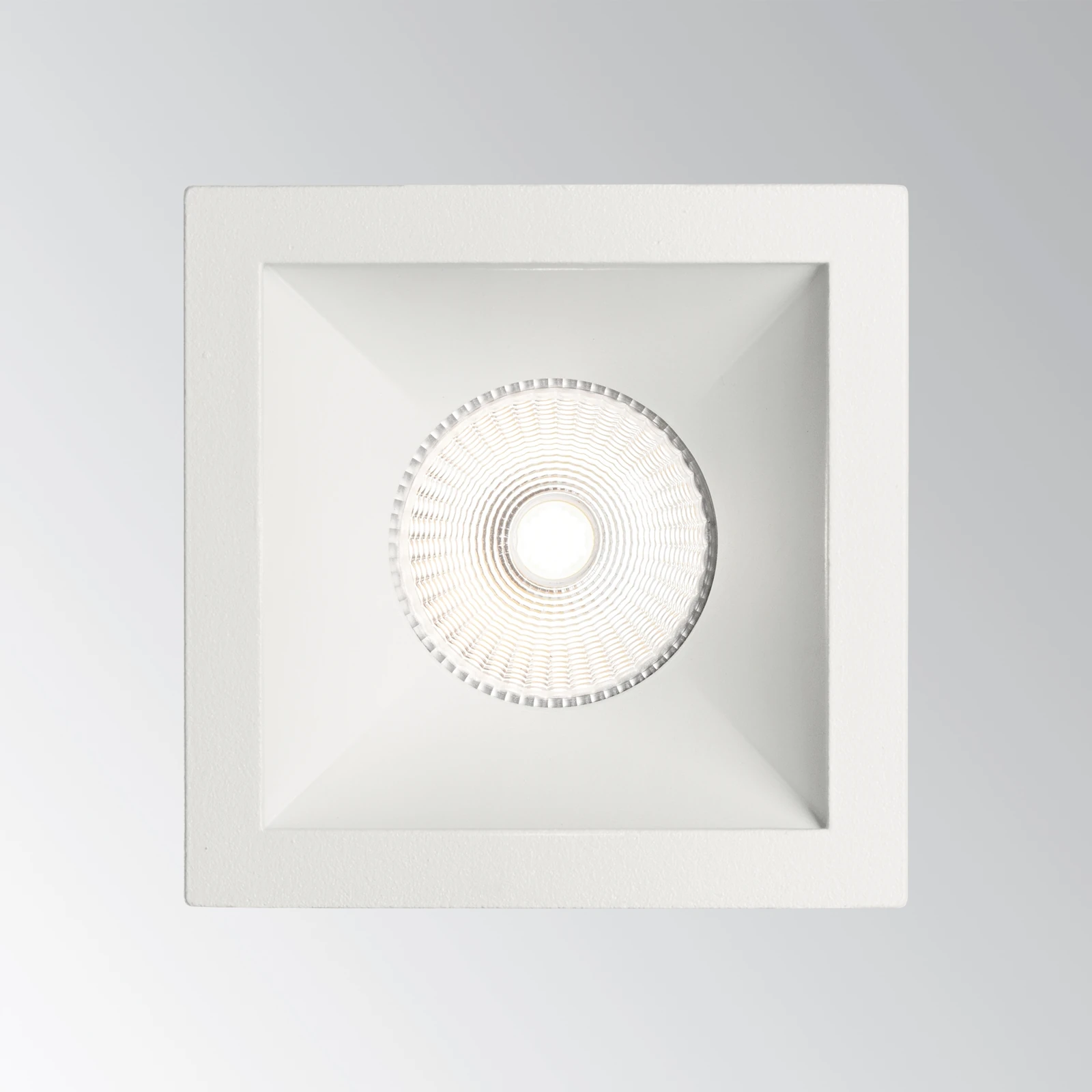 Game Trim Square 11W 3000K Bi (192376) installed in an interior