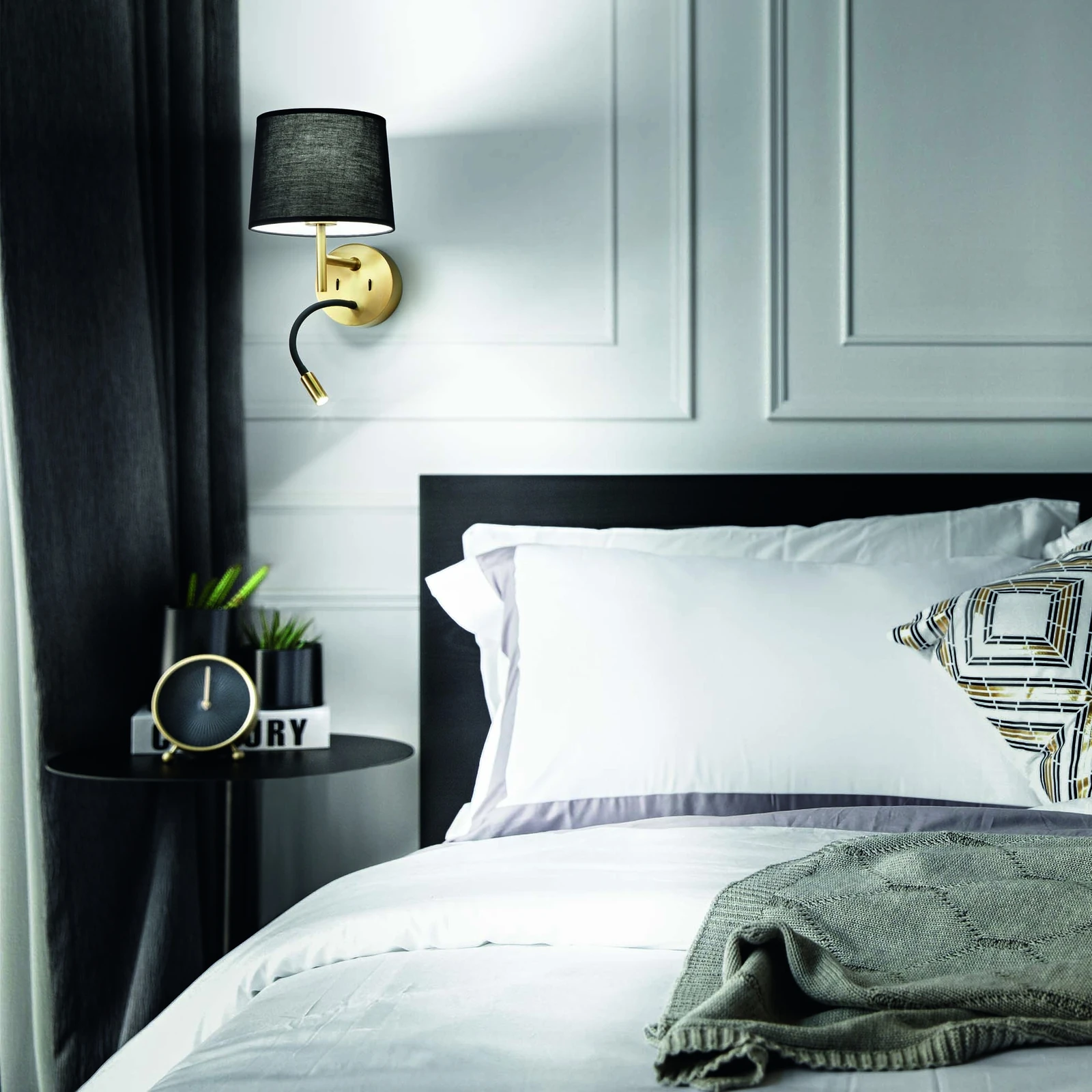 Set Up Map2 White by Ideal Lux, shown installed