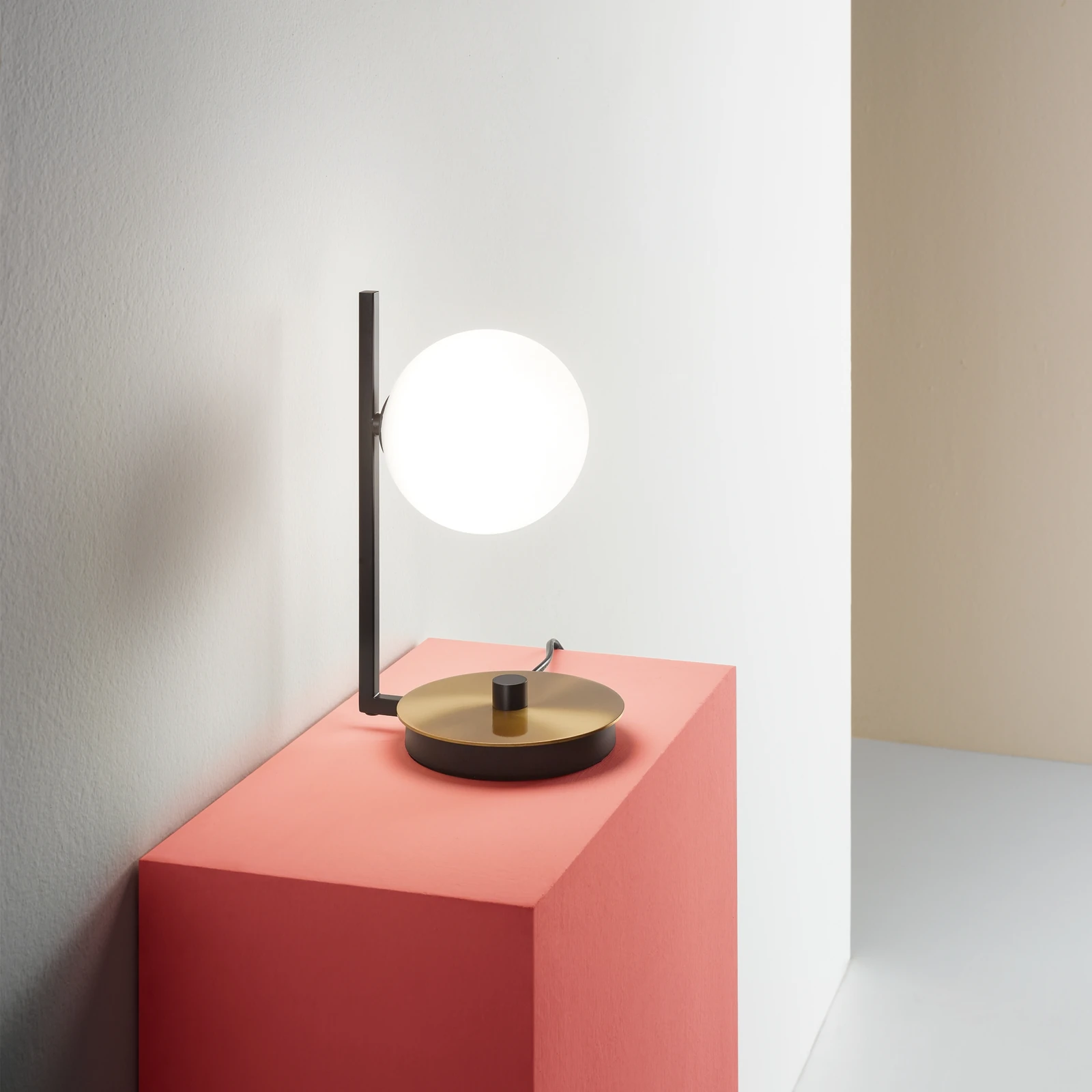Birds TL1 by Ideal Lux, installed