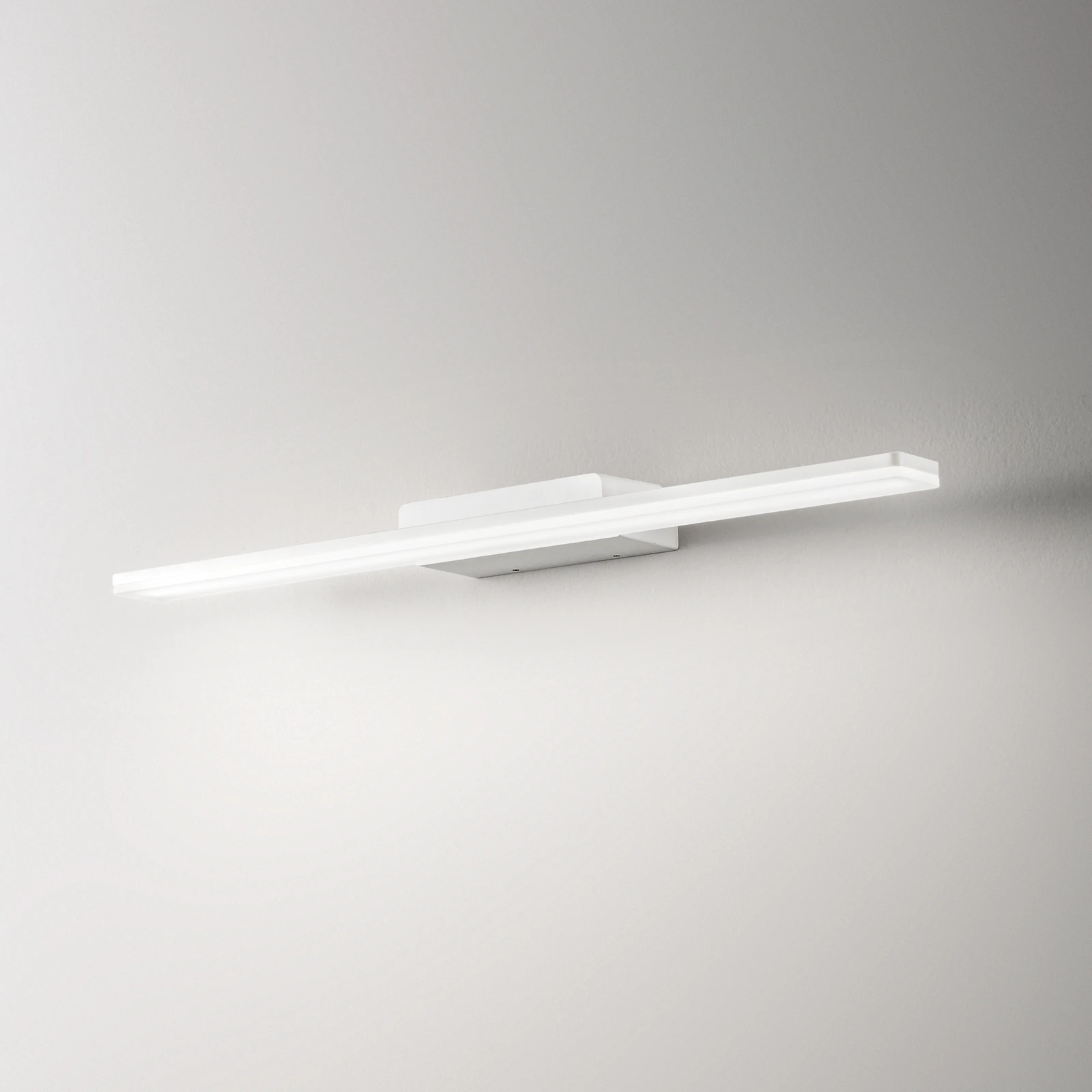 Make-up AP D60 by Ideal Lux, shown installed
