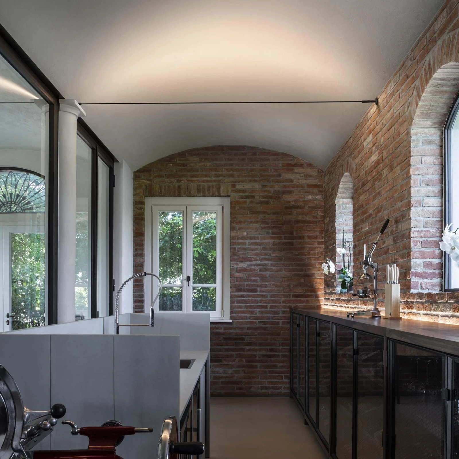 Tesi 20mm 05000mm installed in an interior