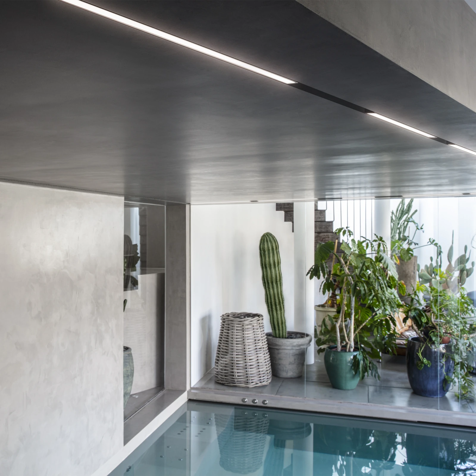 Ego Wide 07W 4000K On/Off Bk installed in an interior