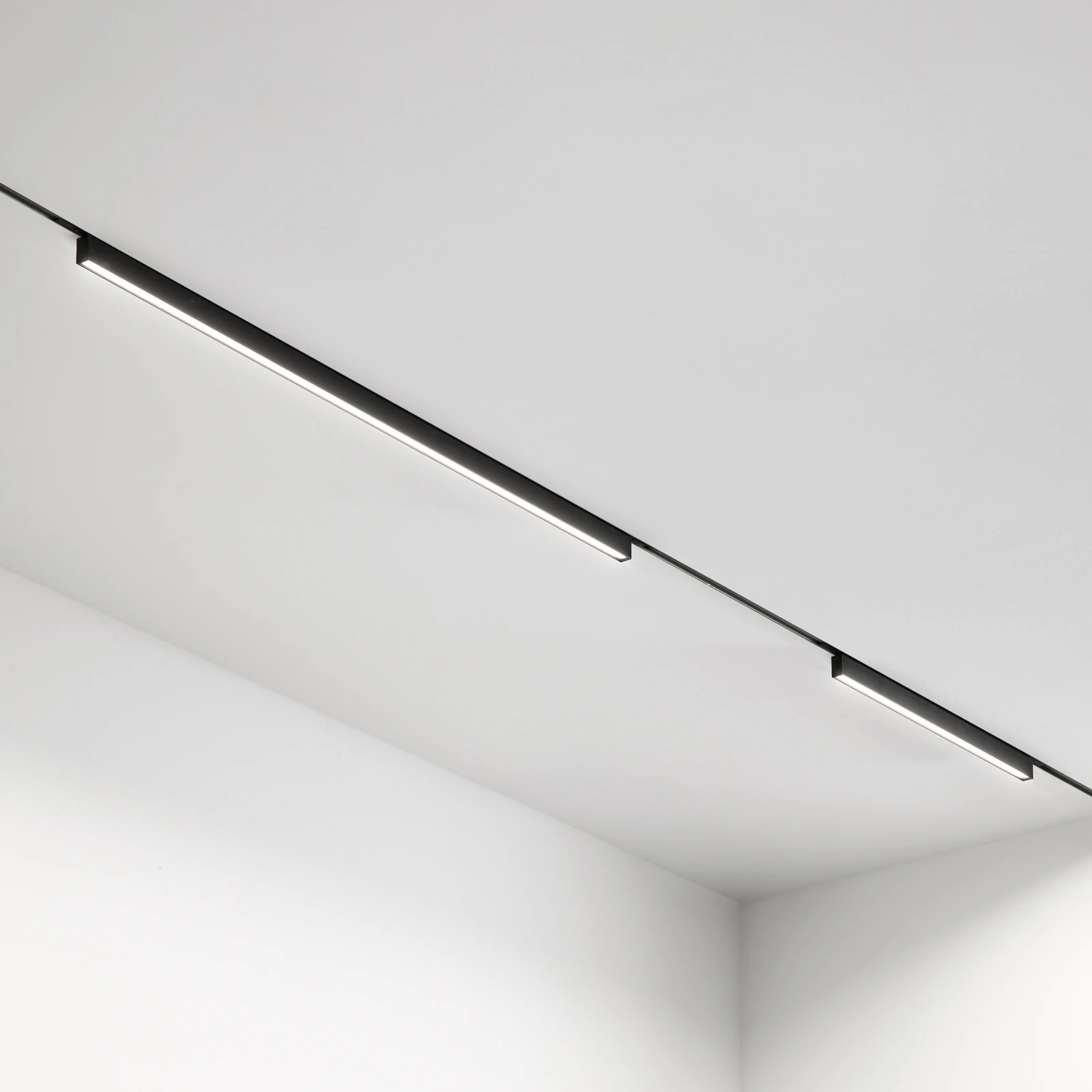 Deva Wide Outer 21W 3000K by Ideal Lux, installed