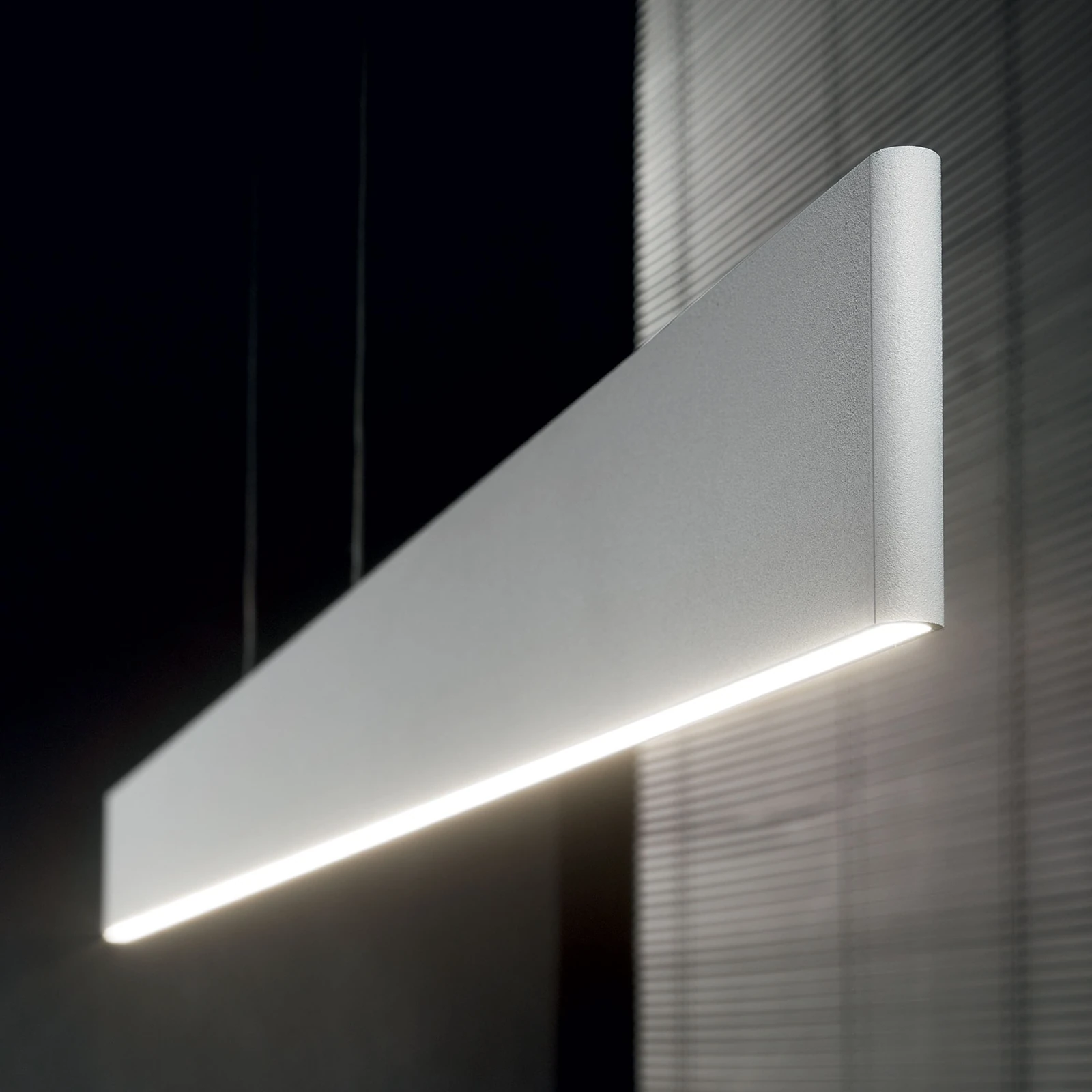 Steel SP2 D11 Bi-emission Wide 3000K White installed in an interior