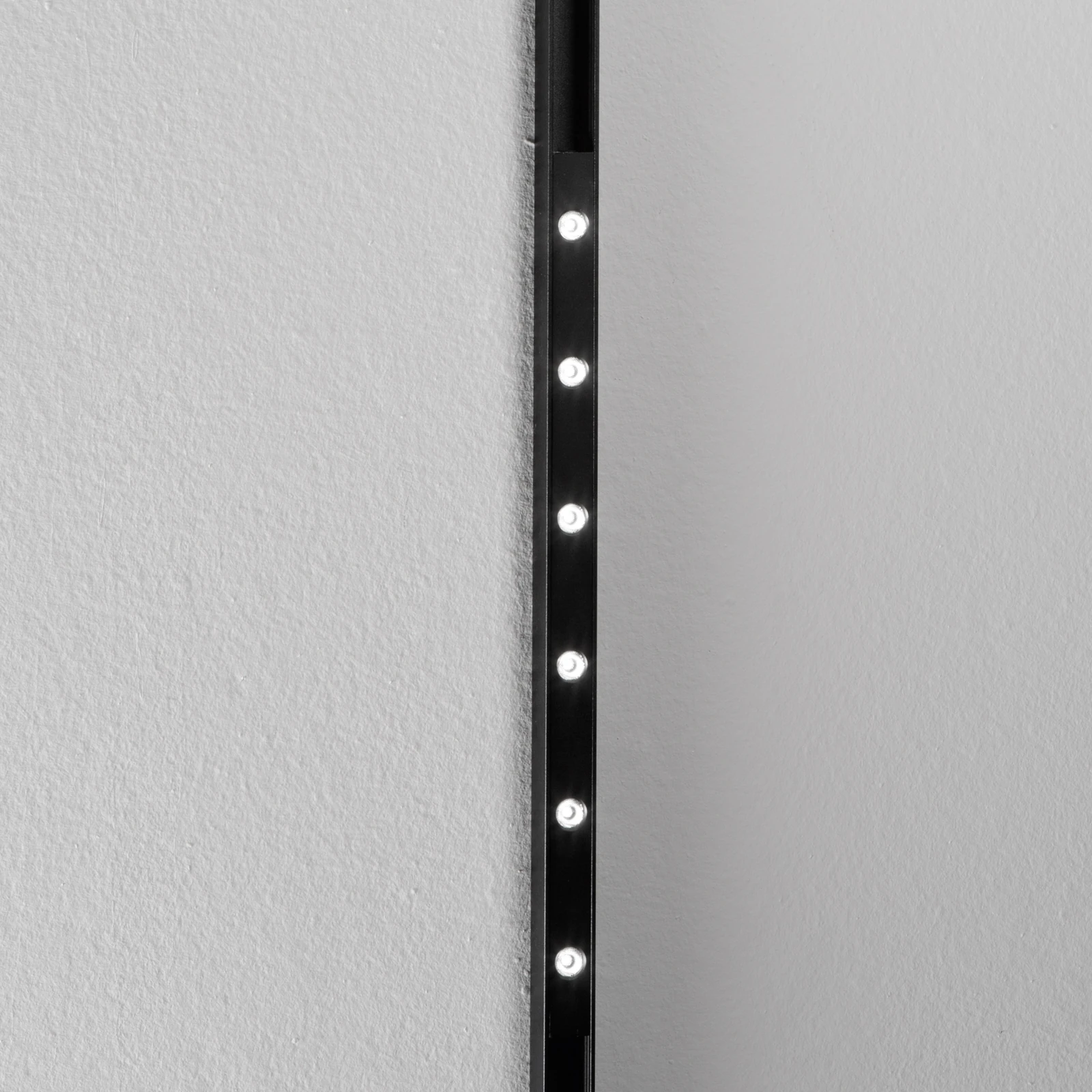 Stick Accent 06W 2700K by Ideal Lux, shown installed
