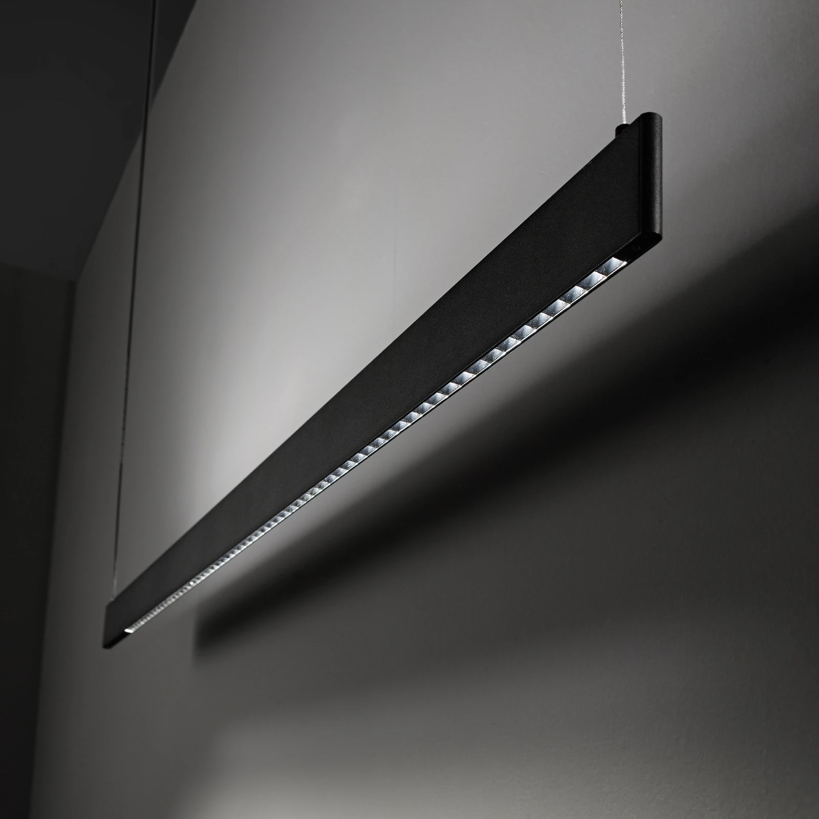 Steel SP2 D09 Bi-emission Wide 3000K Black by Ideal Lux, installed
