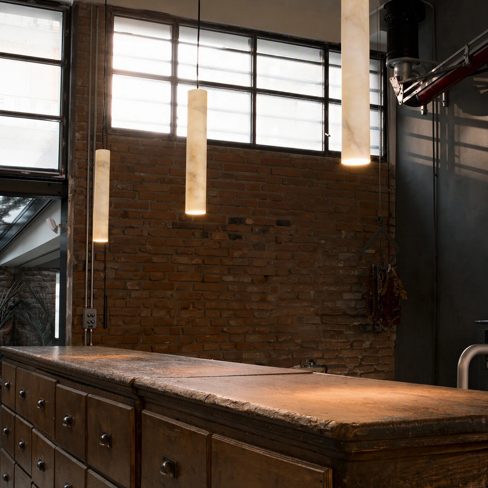 Look SP01 Round D6.0 H040 Alabaster by Ideal Lux, installed