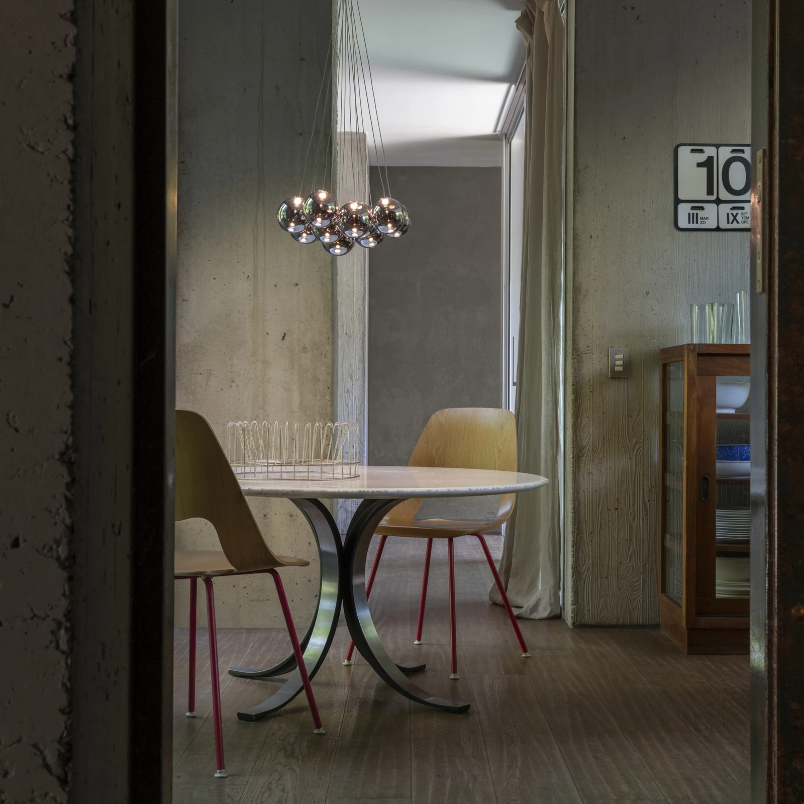 Mapa Glass D10 Chrome installed in an interior